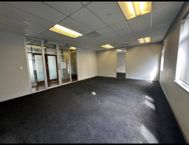 1,818M² OFFICE TO LET IN CENTURY CITY